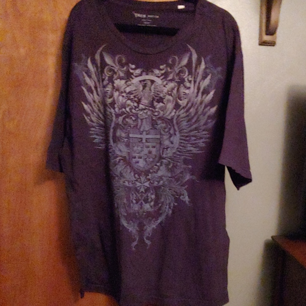 Graphic tshirt